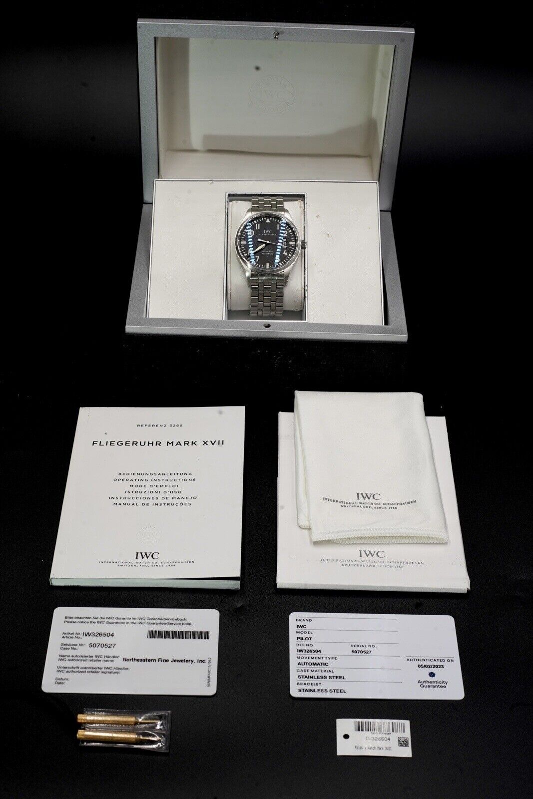 IWC Pilot's Mark XVII Black Pilot 41mm SS Watch IW326504 w/box & papers